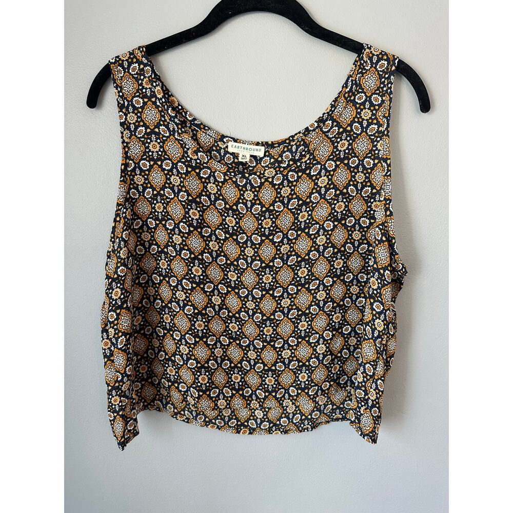 Earthbound Trading Co. Ladies Crop Top. Size xl